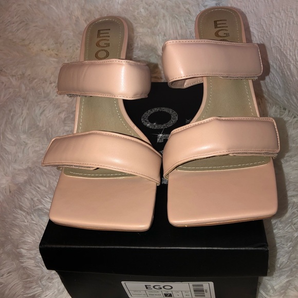 Square toe high heels. Previous buyer fell through so their lose is your gain! - Picture 3 of 5